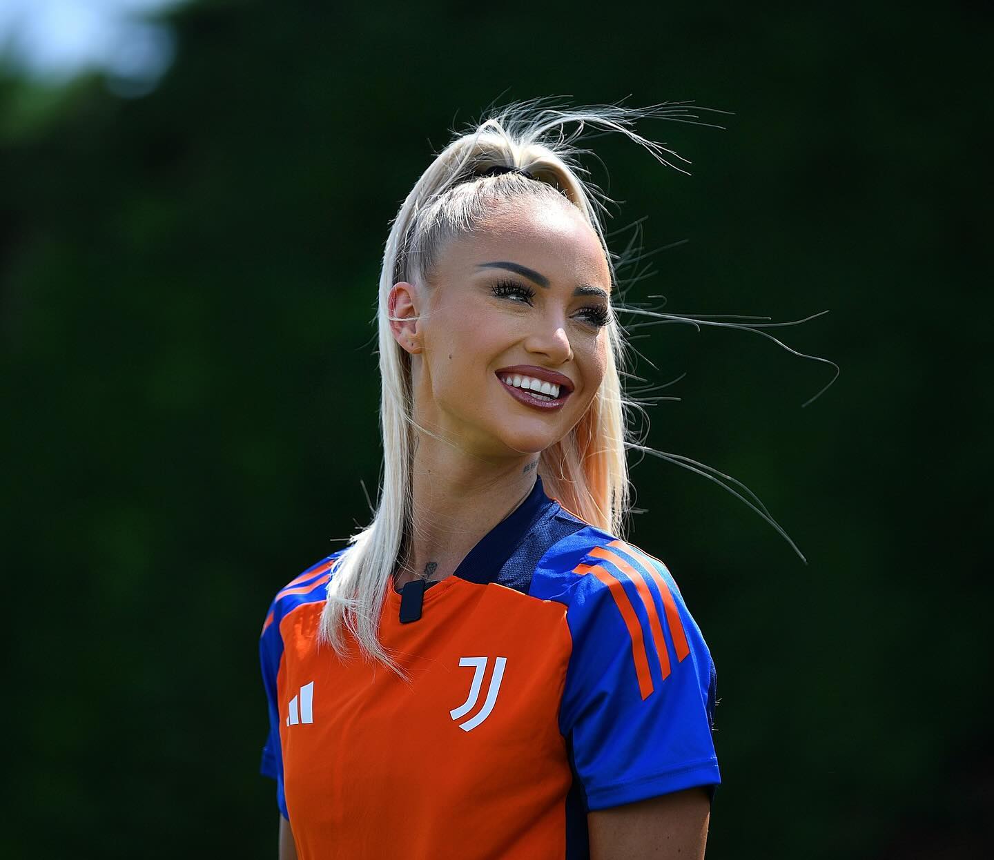 Alisha Lehmann la calciatrice super influencer che giocherà al Pozzo