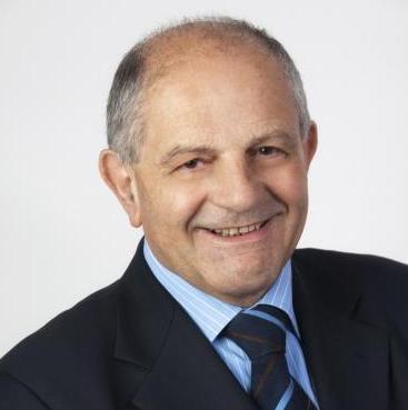 “Lascio, spazio ai giovani”