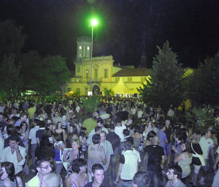Locali, proroga degli orari