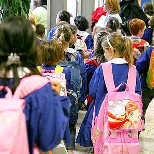 Scappa da scuola a 7 anni