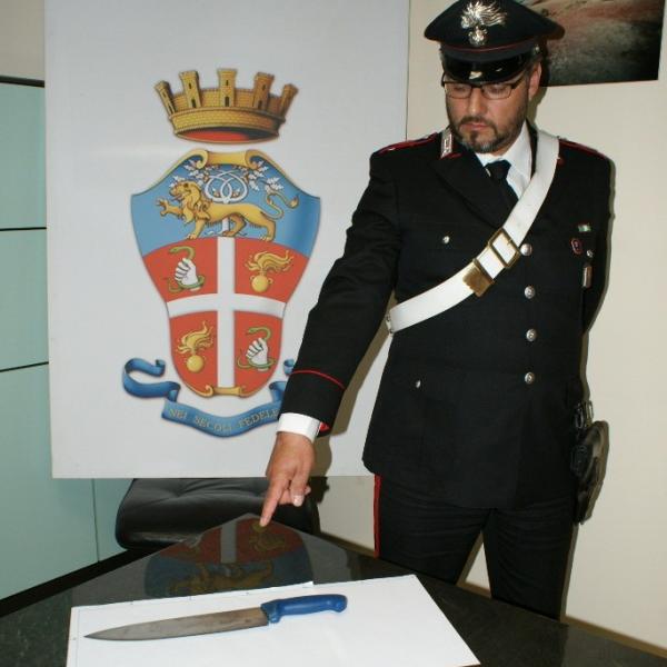 Accoltella un pizzaiolo: arrestato