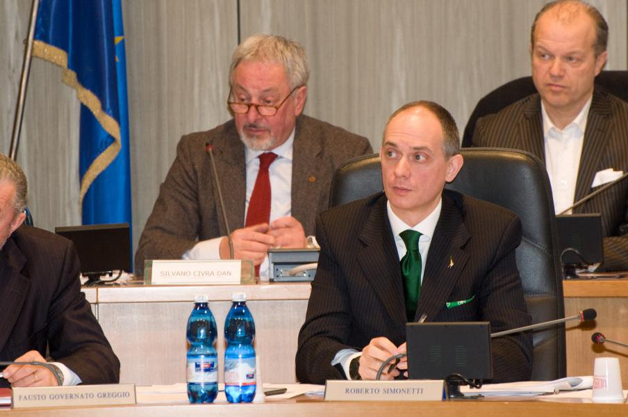 Scontro Pdl-Lega Nord