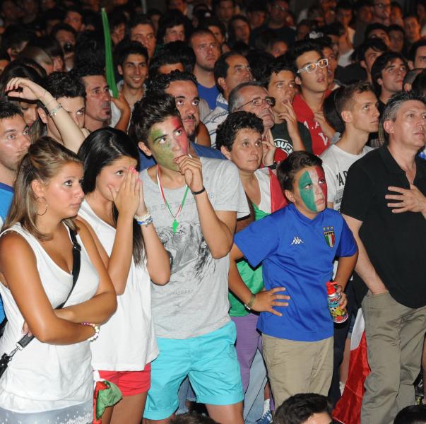 Europei in piazza Vittorio<BR> Tutte le foto!