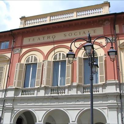 Le stagioni teatrali per ora si “arrendono”: sospesi gli spettacoli di aprile, maggio e giugno