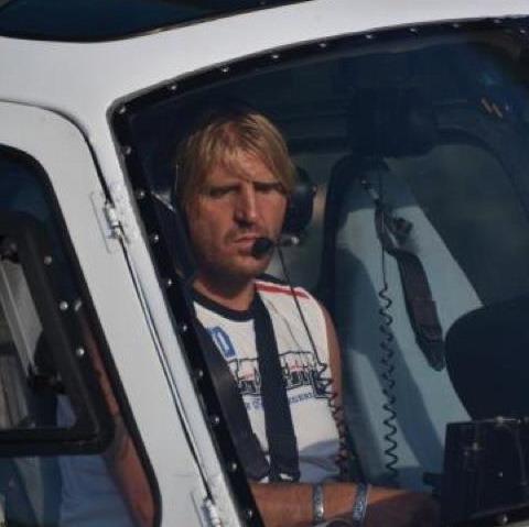 Cade elicottero: muore pilota biellese