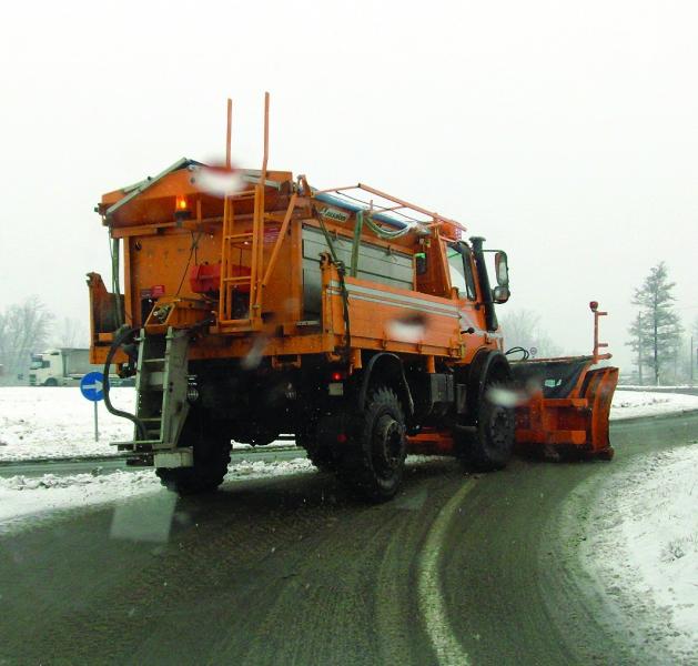 Su tutte le strade obbligo di gomme da neve