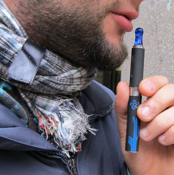 Un tiro di e-cigarette al gusto di peperonata