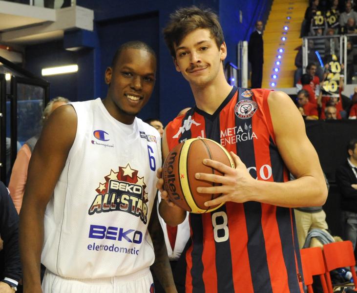All Star Game, Raspino vince la gara delle schiacciate