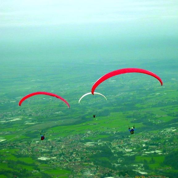 Cade col parapendio sul Tracciolino