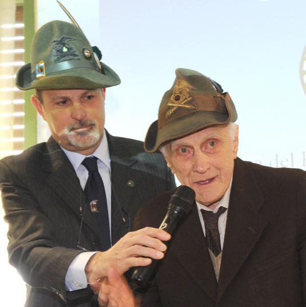 La carica dei 5mila alpini verso Piacenza