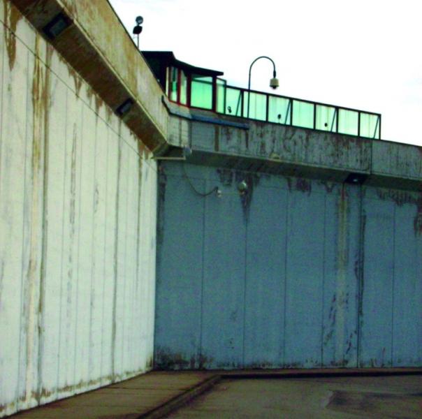 Crollo nel nuovo blocco del carcere di Biella