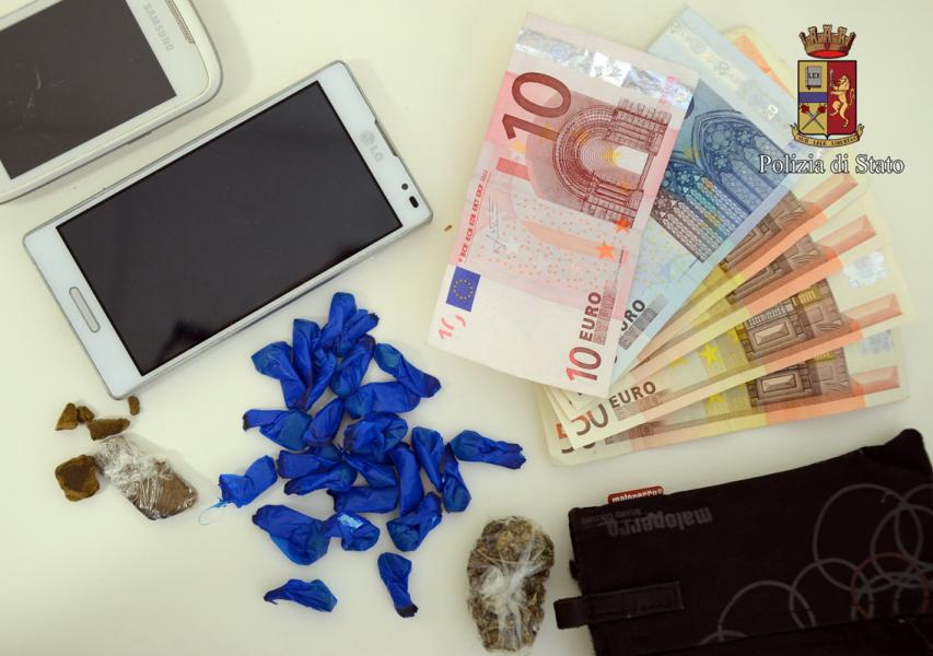 Fermato con l’hashish in tasca