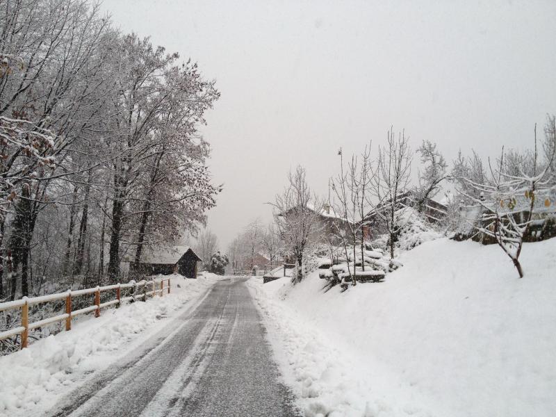 Neve sulle strade: disagi in serata