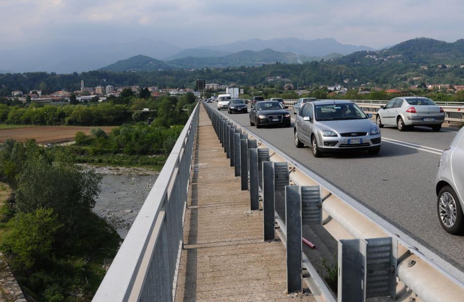 Carabiniere-eroe salva un giovane