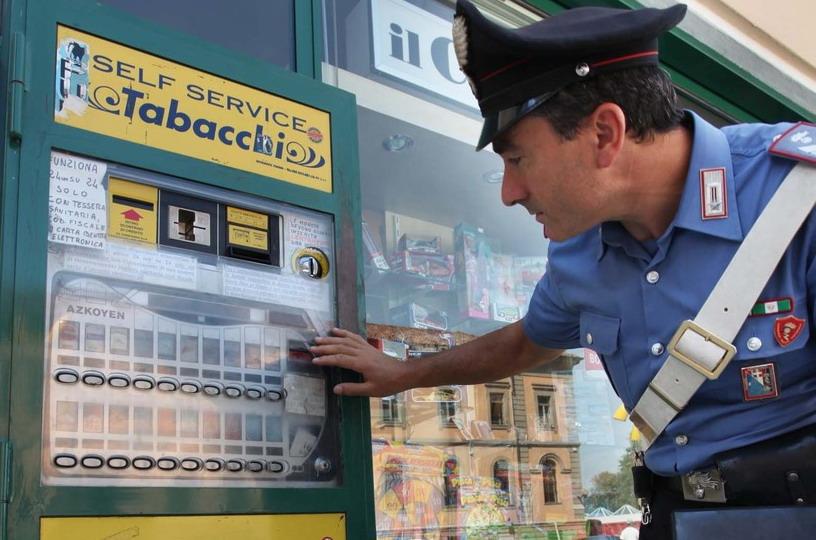 Un commerciante aveva bruciato l’attività del “rivale”