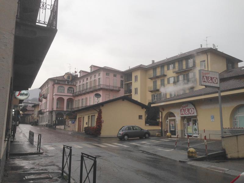 Si uccide nel pianerottolo di casa