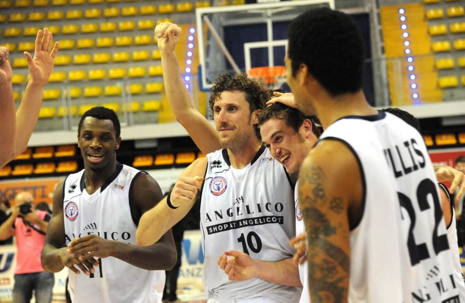Angelico eguaglia il record di Fila