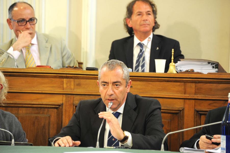 Civiche crescono: Apicella con Gentile