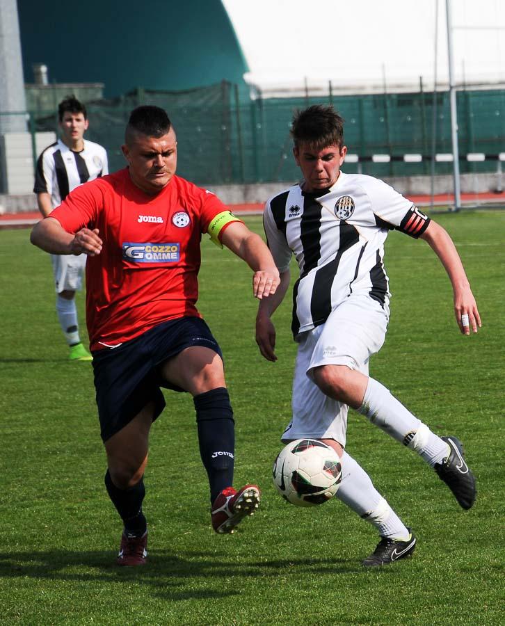 Calcio Giovanile Junior-Lucento Juniores