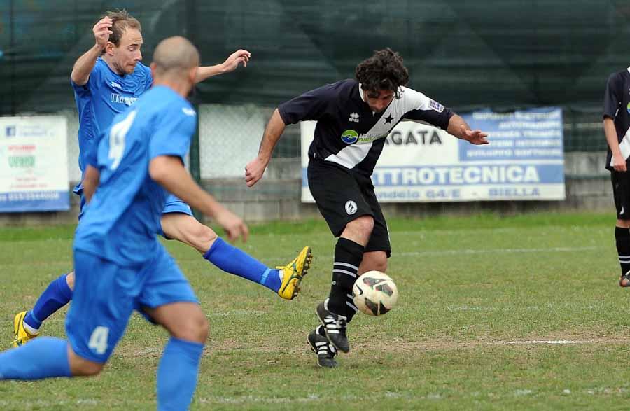 Calcio Promozione Partita Ponderano-Stresa