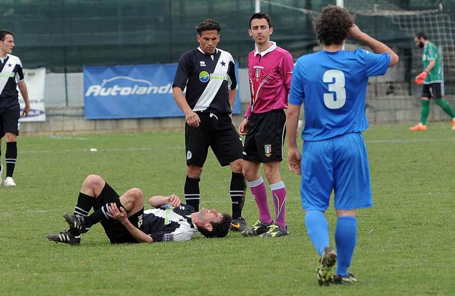 Calcio Promozione Partita Ponderano-Stresa