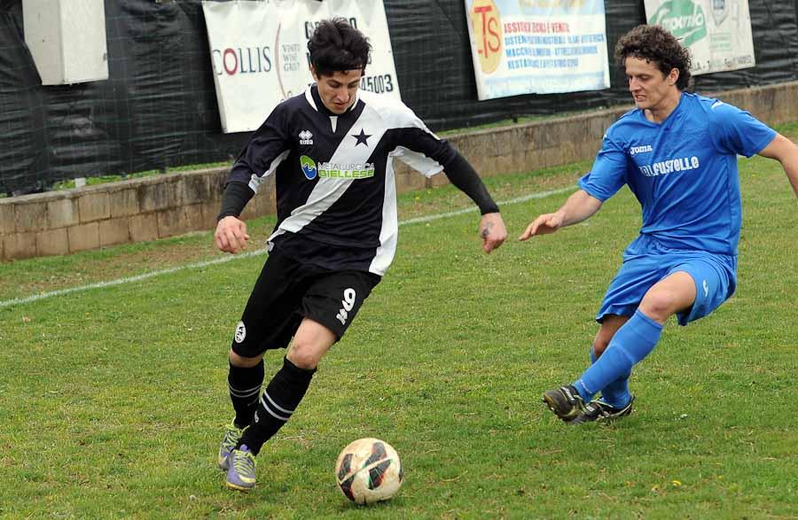 Calcio Promozione Partita Ponderano-Stresa