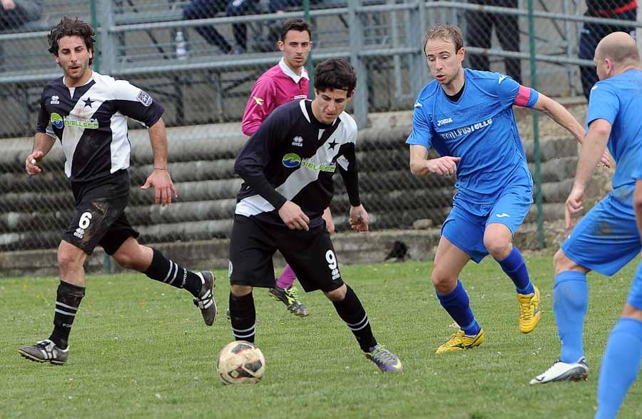 Calcio Promozione Partita Ponderano-Stresa