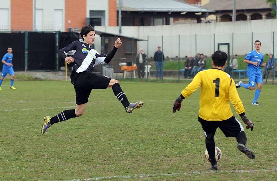 Calcio Promozione Partita Ponderano-Stresa