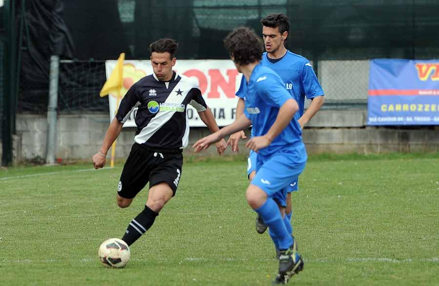 Calcio Promozione Partita Ponderano-Stresa