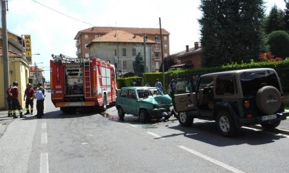 Frontale tra auto, gravissimo un pensionato