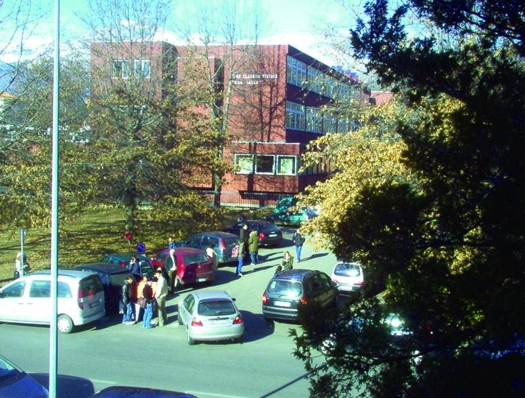 Pioggia di euro per le scuole