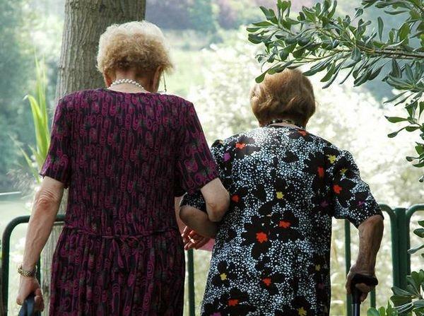 Post Covid: riaprono i centri per anziani non autosufficienti