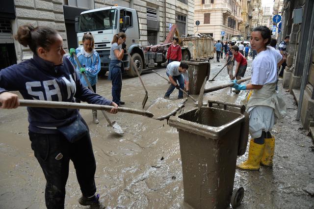 Biella va in soccorso a Genova ferita