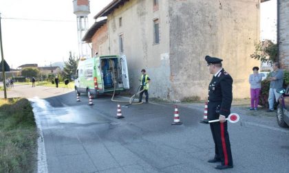 Muore nell'auto contro un muro