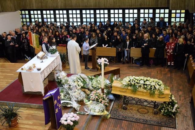 L’addio a Elisa Gentile di migliaia di biellesi