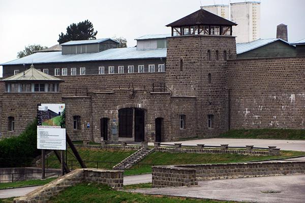 Addio all’ultimo deportato a Mauthausen