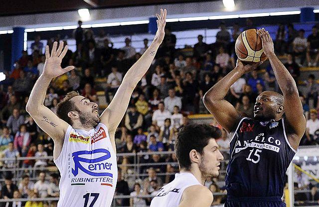 Angelico senza BJ Raymond in gara3: l’americano, colpito da un altro lutto, dà forfait