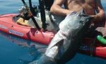 Kayak fishing: pescare seduti a pochi centimetri dal mare