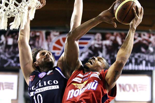 Basket  playoff: Angelico-Novipiù,  gara3 al Forum