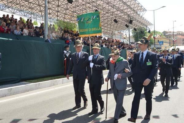 Il grazie di L’Aquila agli alpini