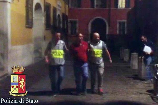 Rapinò due anziani: preso dopo 7 mesi