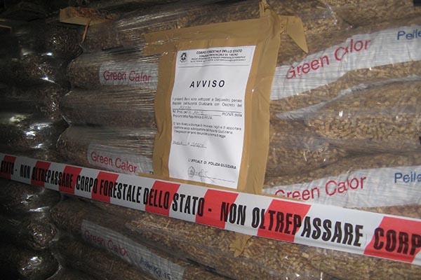Cento tonnellate di pellet contaminato