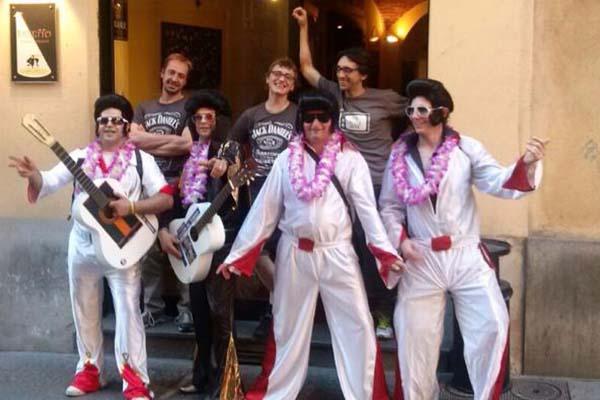 Danni a un locale, lo staff cerca il vandalo
