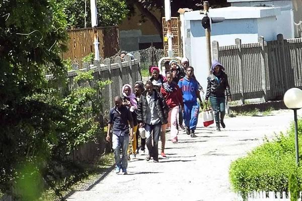 «Migranti, Chiamparino lanci referendum»