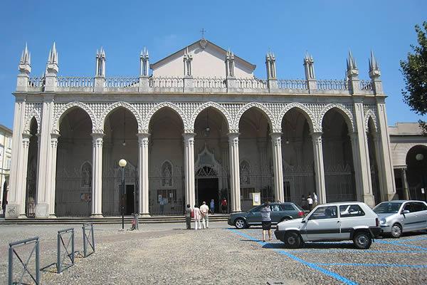 Rifacimento di piazza del Duomo e del sagrato della Cattedrale