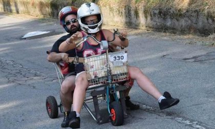A tutta velocità su un... carretto