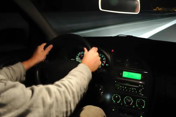 Bloccato con l’auto imbottita di droga