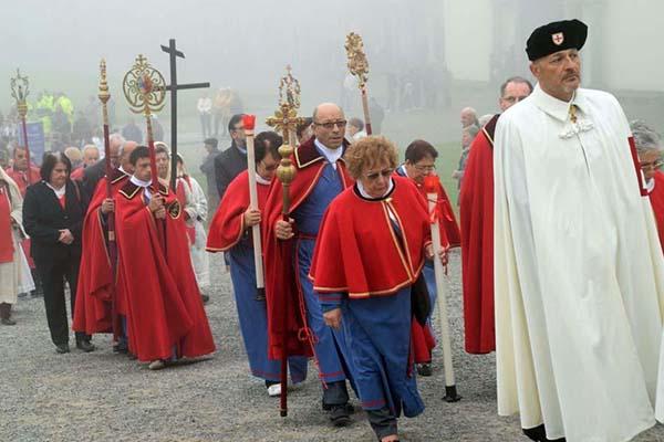 A Oropa processione tra la nebbia (FOTOGALLERY)