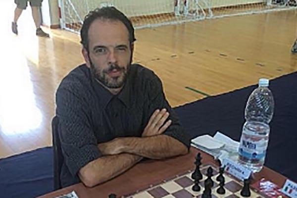 “Scacco” al giocatore di scacchi