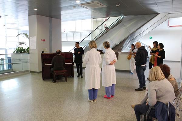 Un pianoforte per suonare in Ospedale